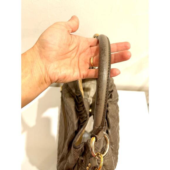 Marc Jacobs Quilted Leather Chain Stam Hobo Bag Olive Taupe Women's - Picture 6 of 16